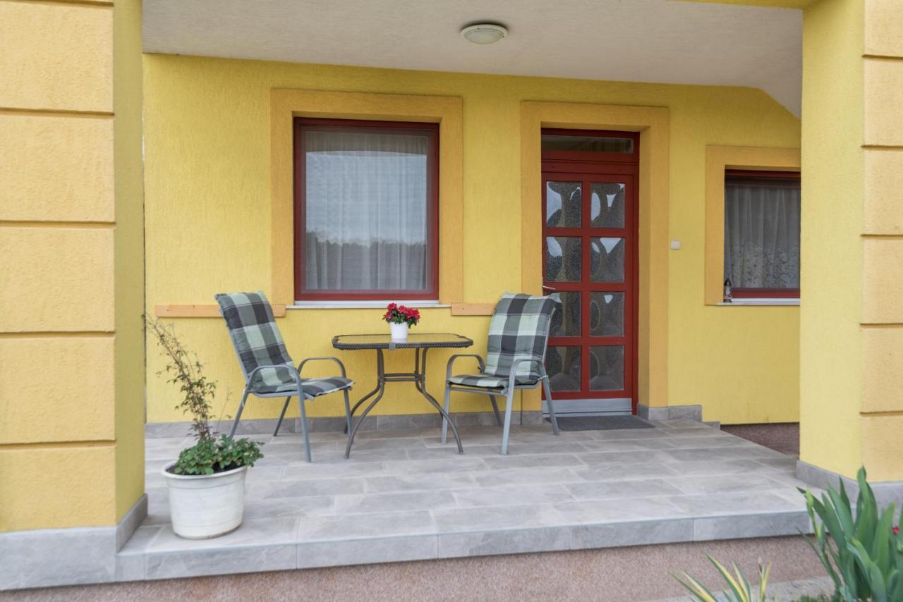 Nemes Apartmanhaz Hévíz 外观 照片