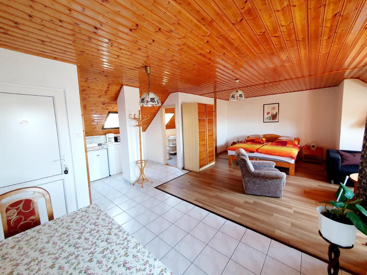 Nemes Apartmanhaz Hévíz 外观 照片