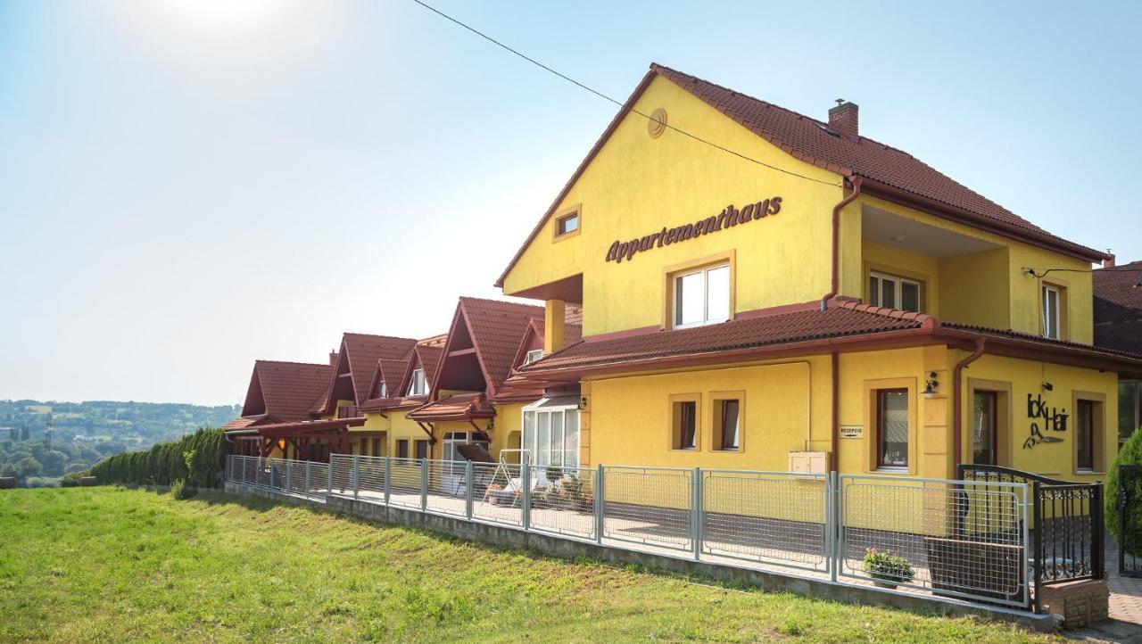 Nemes Apartmanhaz Hévíz 外观 照片